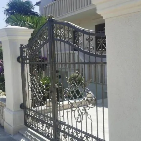 White House - With Terrace And Sea View 5 Апартаменты